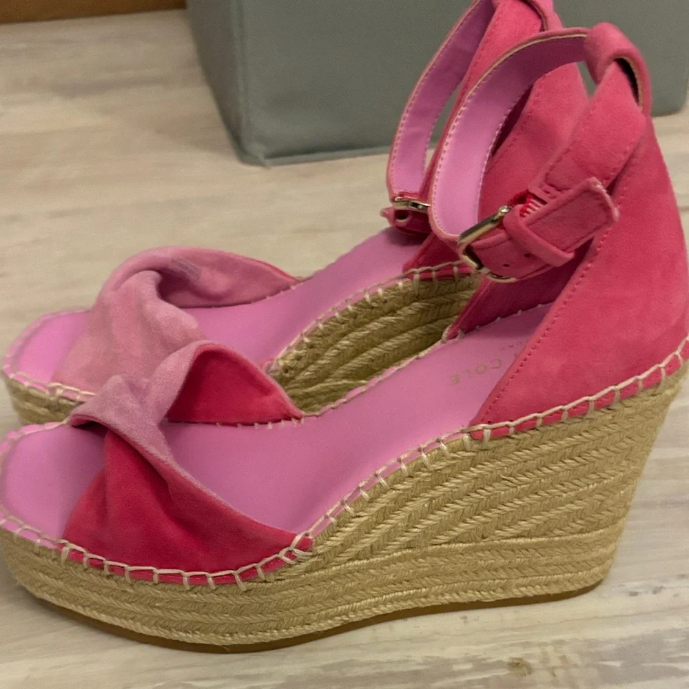 #184 Kenneth Cole Sol Espadrille Wedge Sandals high heel W sz 8 NWOT